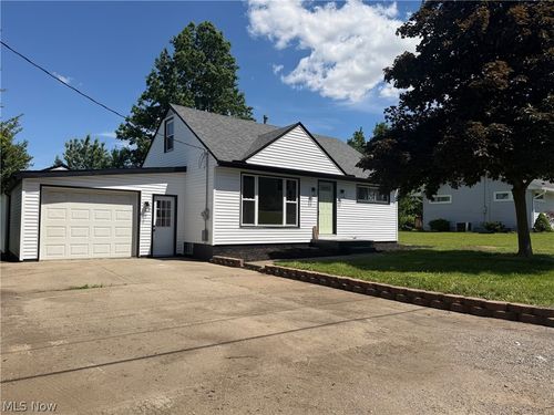 248 Menegay Rd, Louisville, OH, 44641-2304 | Card Image