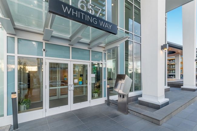 3302 - 657 Whiting Way, Condo with 2 bedrooms, 2 bathrooms and 1 parking in Coquitlam BC | Image 2