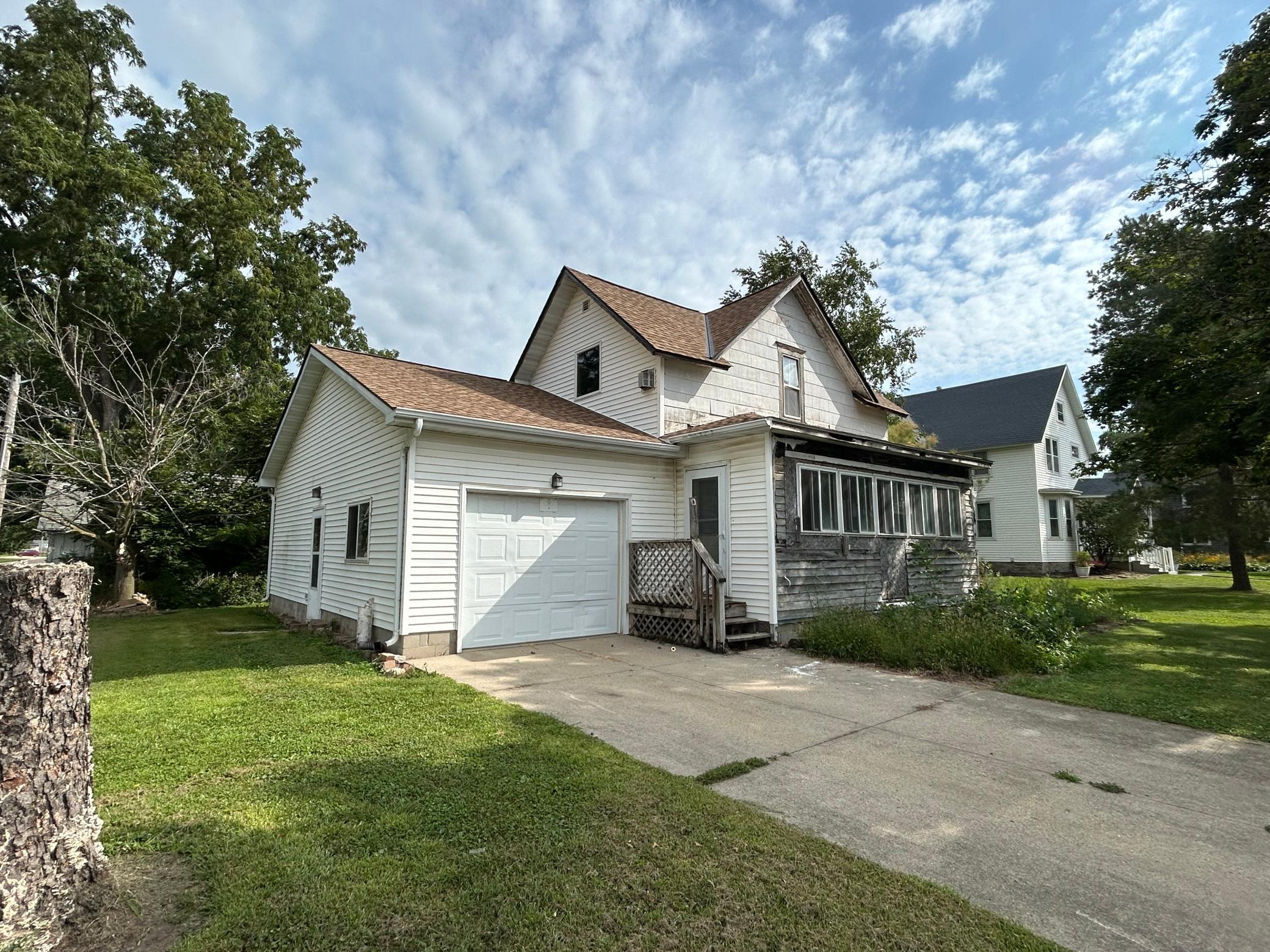 Residential in Blooming Prairie
