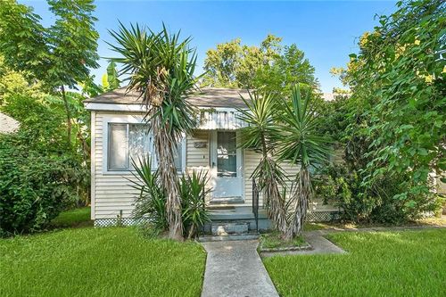 905 Moisant St, Kenner, LA, 70062-6713 | Card Image