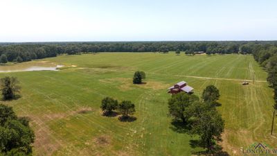 910 County Road 3117, House other with 3 bedrooms, 2 bathrooms and null parking in Clarksville TX | Image 3