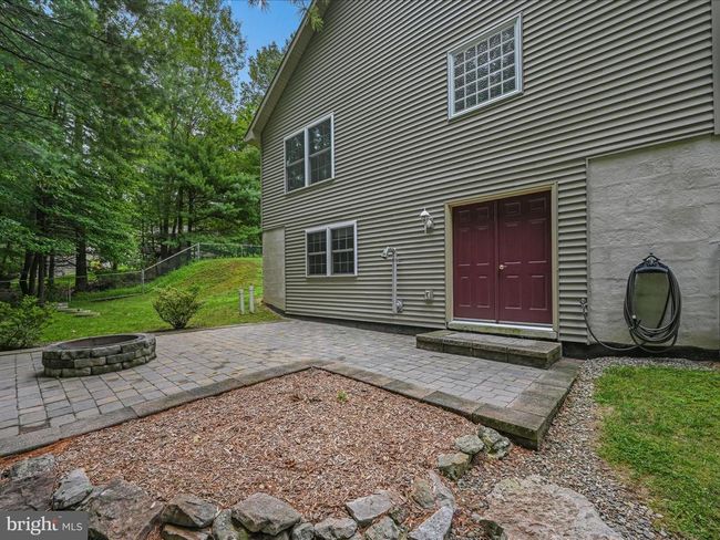 2416 Crow Foot Dr, House other with 3 bedrooms, 3 bathrooms and null parking in AUBURN PA | Image 32