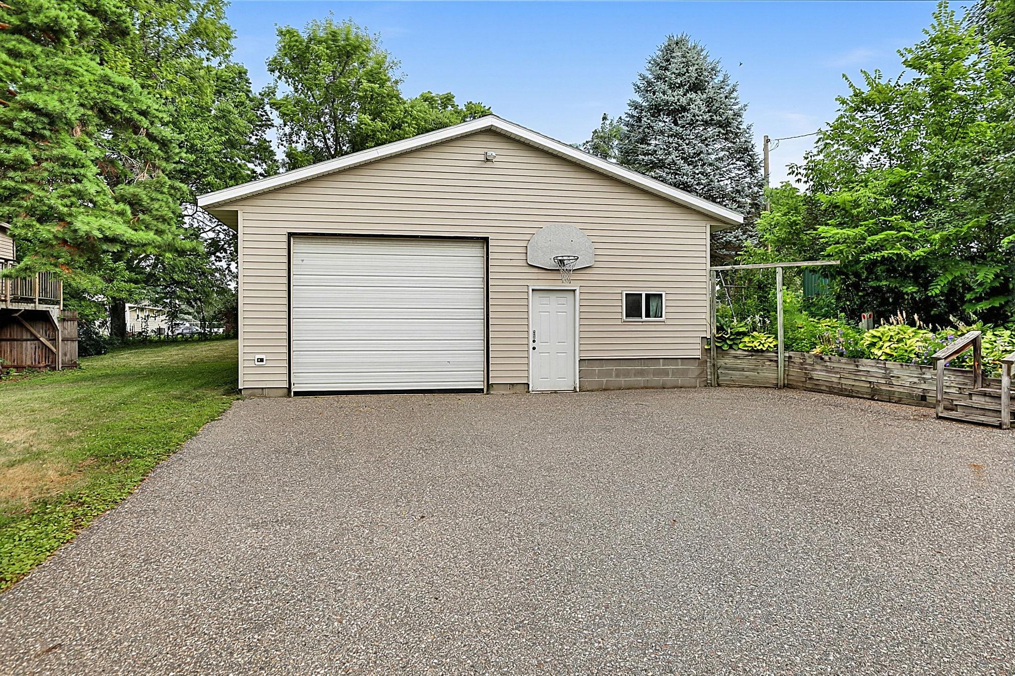 Residential in Maple Lake 5