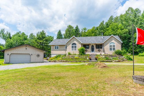 1091 Koshlong Lake Rd, Haliburton, ON, K0M1S0 | Card Image