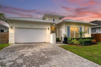 14952 Sw 177th Ter, House other with 4 bedrooms, 3 bathrooms and null parking in Miami FL | Image 1