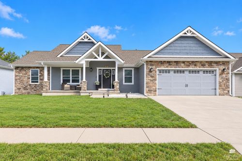 913 Chisholm Trl, Junction City, KS, 66441-2578 | Card Image