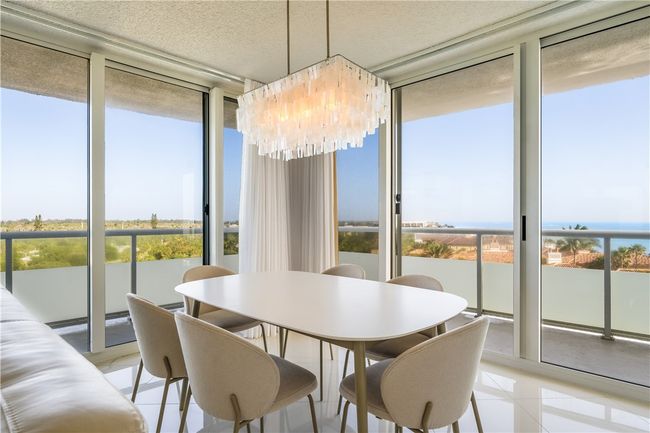 APT-702S - 3554 Ocean Dr, House attached with 2 bedrooms, 2 bathrooms and null parking in Vero Beach FL | Image 4