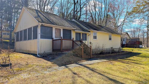 23-50 Glanhope Rd, Hopewell Junction, NY, 12533-7432 | Card Image