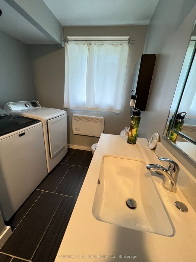 79 Albert St, House other with 4 bedrooms, 2 bathrooms and 6 parking in Sundridge ON | Image 12