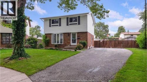 3536 Wolfe Crt, Windsor, ON, N9C1X2 | Card Image