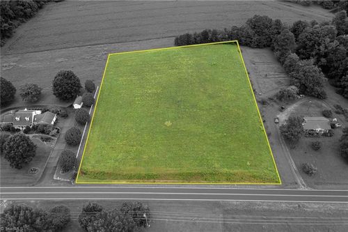 1 E Main St, East Bend, NC, 27018 | Card Image