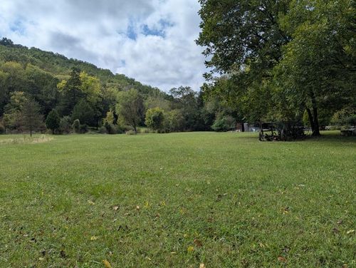678 Love Valley Rd, Silver Point, TN, 38582-7921 | Card Image