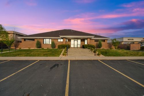 10885 State St, Sandy, UT, 84070-4104 | Card Image