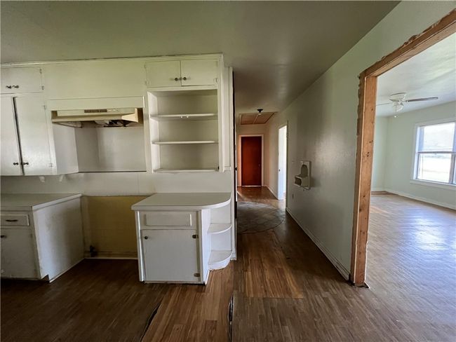 203 Dugger St, House other with 4 bedrooms, 3 bathrooms and null parking in Edna TX | Image 4