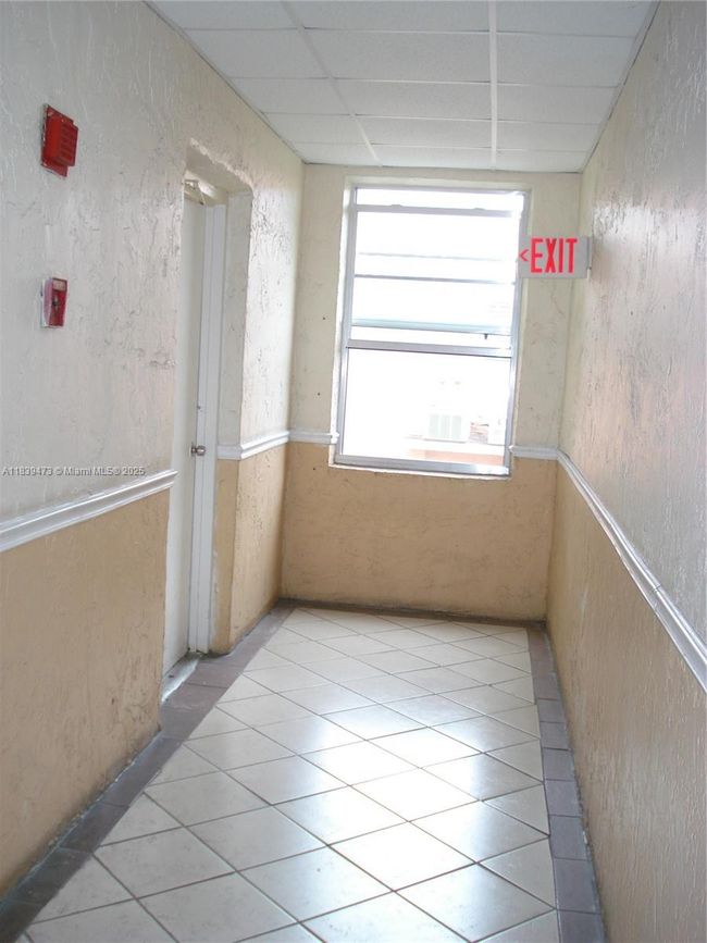 APT-206 - 5755 W 20 Th Ave, Condo with 2 bedrooms, 2 bathrooms and null parking in Hialeah FL | Image 16
