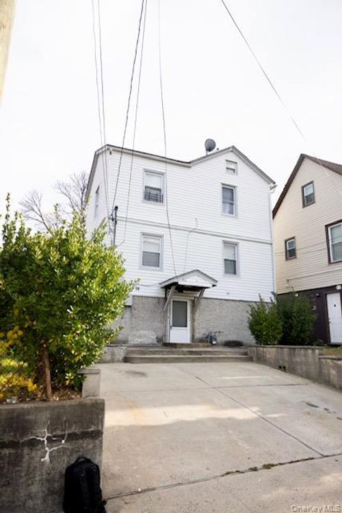 19 Frederick Ave, Elmont, NY, 11003-1225 | Card Image