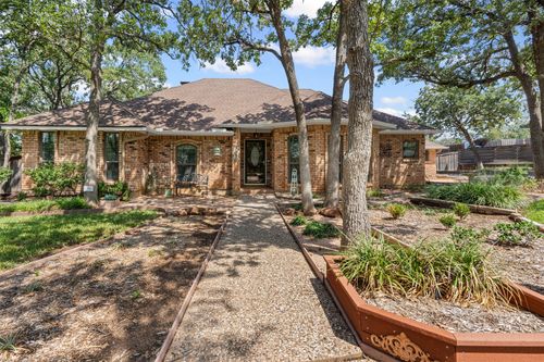 703 Shady Creek Dr, Kennedale, TX, 76060-5439 | Card Image