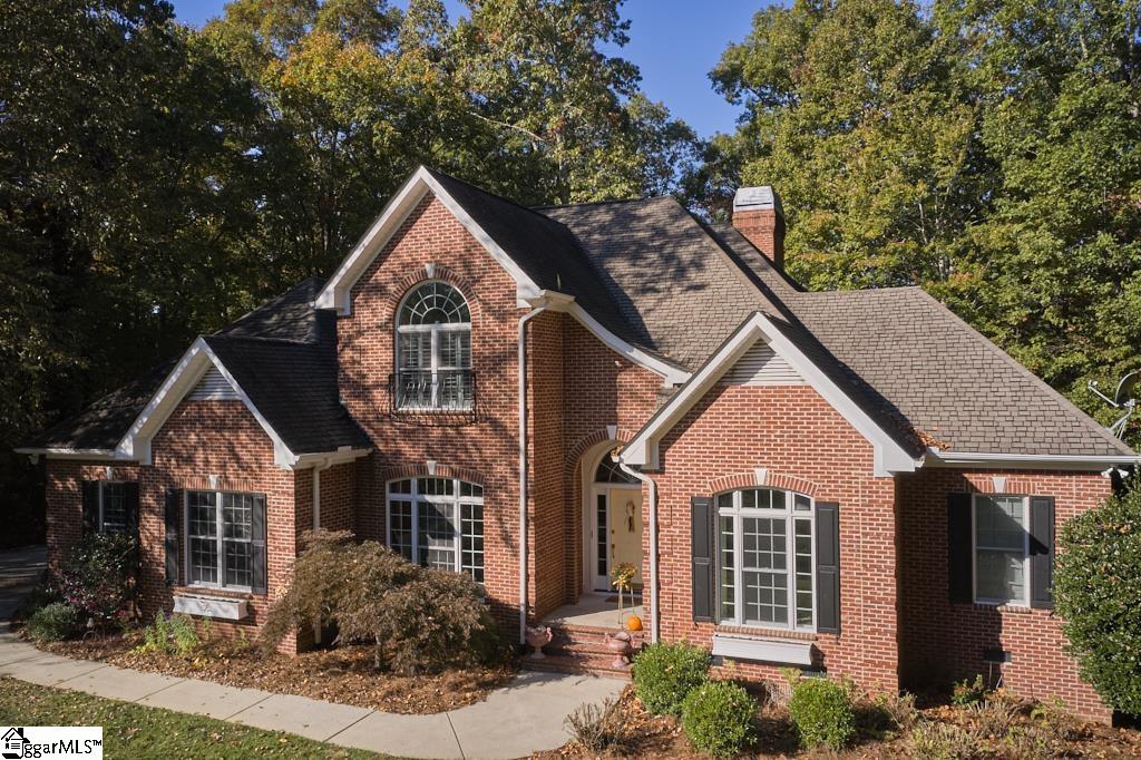 Rhone Valley Ln, Travelers Rest, SC 29690
