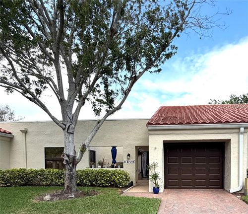 8805 41st Way N, PINELLAS PARK, FL, 33782 | Card Image