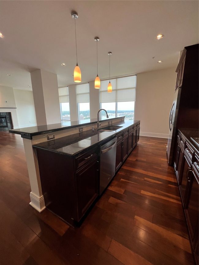 APT-1410 - 8066 Park Ln, Condo with 2 bedrooms, 3 bathrooms and null parking in Dallas TX | Image 9