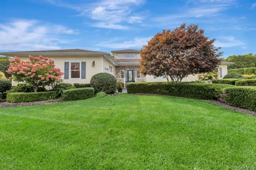 32 Sycamore Dr, East Moriches, NY, 11940-1010 | Card Image