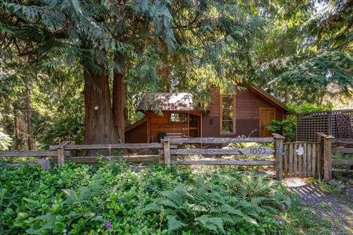 1093 Chappel Pl, Gabriola, BC, V0R1X2 | Card Image