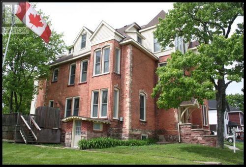 151 Woodward Ave, Sault Ste. Marie, ON, P6A3T6 | Card Image