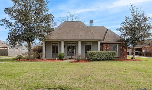 14220 Santa Fe Trl, Prairieville, LA, 70769-4456 | Card Image