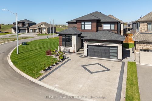 251 Shoreview Dr, Welland, ON, L3B0H3 | Card Image