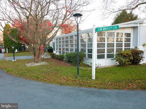 321-323 Jean Bradley Cir, FREDERICA, DE, 19946-2626 | Card Image