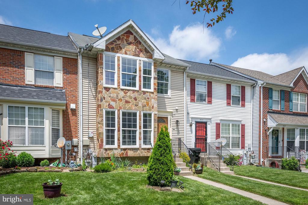 Residential Lease in WINDSOR MILL 3