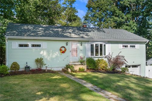 30 Lockwood Road, Cumberland, RI, 02864 | Card Image