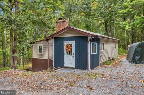 55 Mountain Top Ln, NEW MARKET, VA, 22844-3256 | Card Image