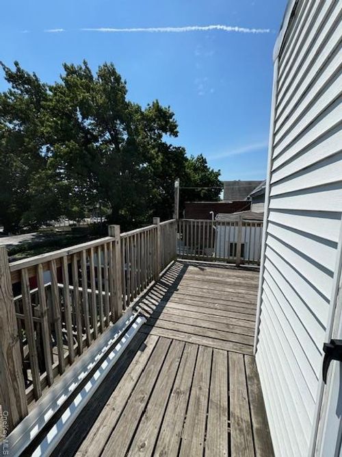 44 65th St, Woodside, NY, 11377-5758 | Card Image