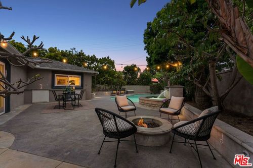 6304 W 79th St, Los Angeles, CA, 90045-1415 | Card Image