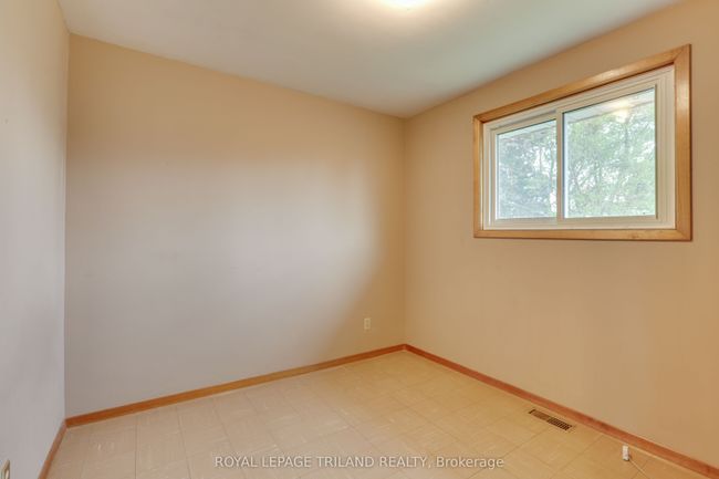 A - 353A Manitoba St, House attached with 2 bedrooms, 2 bathrooms and 1 parking in London ON | Image 17