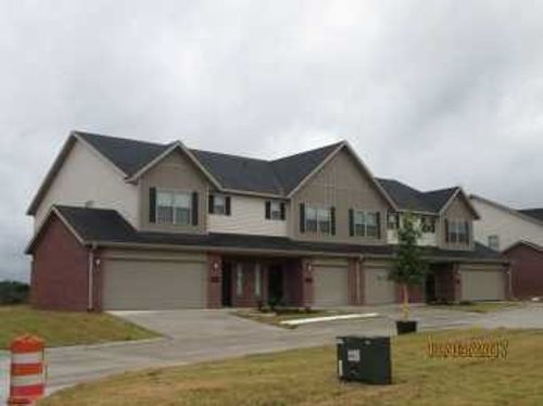 2735 W Shasta Rd, Rogers, AR, 72758-2005 | Card Image