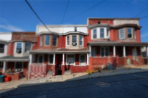 5 N Walnut St, Lansford, PA, 18232-1416 | Card Image