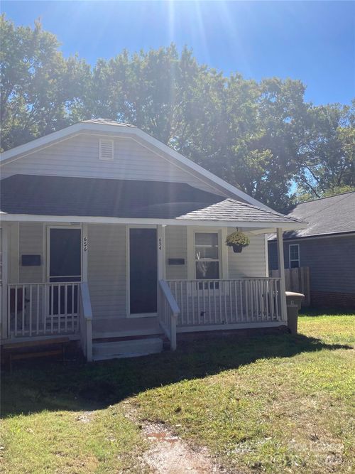654 Wilson St, Kannapolis, NC, 28083-7505 | Card Image