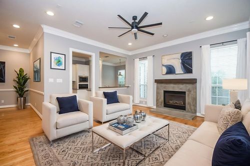 2806 Bering Dr, Houston, TX, 77057-5772 | Card Image