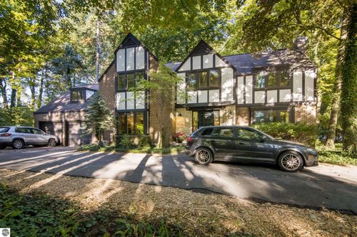 1302 Peninsula Dr, Traverse City, MI, 49686-1955 | Card Image