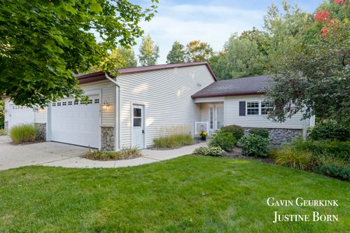 6701 Green Valley Ct Se, Caledonia, MI, 49316-7729 | Card Image