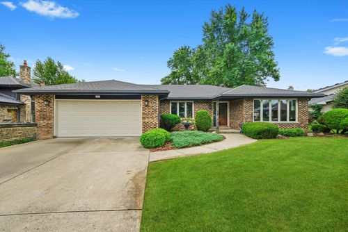 7747 Cashew Dr, Orland Park, IL, 60462-5041 | Card Image