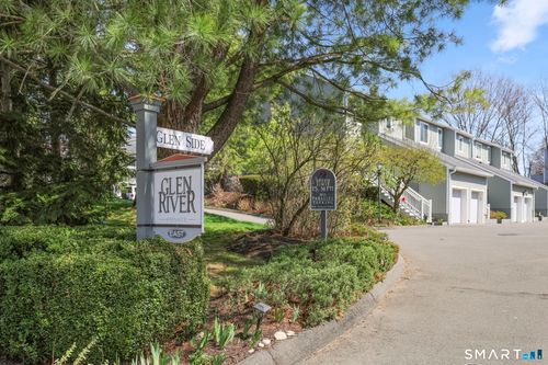 105-105 Glen Side, Wilton, CT, 06897-4049 | Card Image