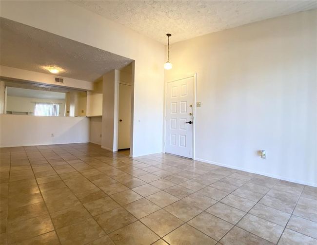 UNIT-903 - 10555 Turtlewood Ct, Townhouse with 2 bedrooms, 2 bathrooms and null parking in Houston TX | Image 8