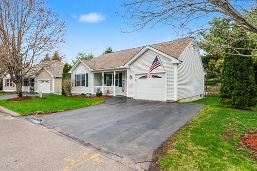 5 Madeleine Ct, Hudson, NH, 03051-3267 | Card Image