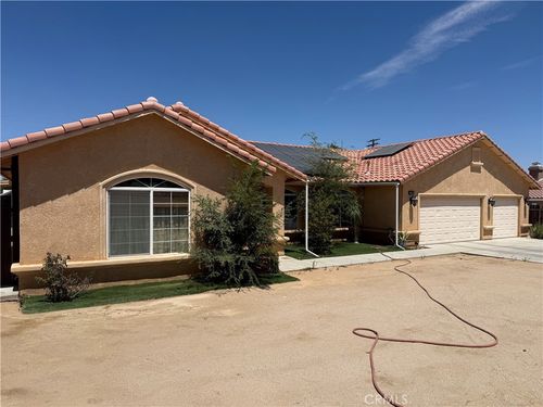 14930 Coalinga Rd, Victorville, CA, 92392-8674 | Card Image