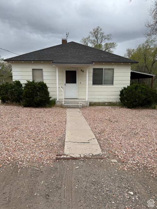 88 N 200 W, Elsinore, UT, 84724-7774 | Card Image