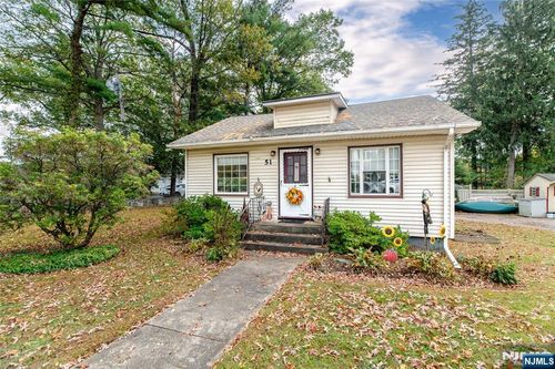 51 Lakeview Ave, Ringwood, NJ, 07456-2157 | Card Image