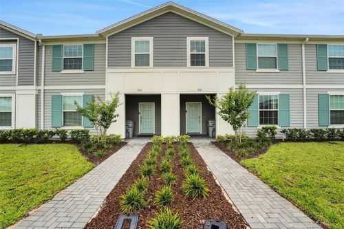 720 Gardenia Ln, DAVENPORT, FL, 33897 | Card Image